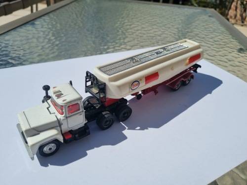 Corgi 1152 Mack Truck `Esso`