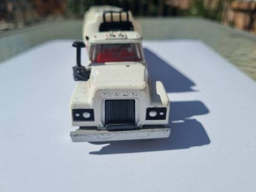 Corgi 1152 Mack Truck `Esso`