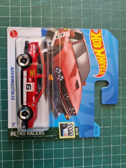 Hot Wheels Alfa Romeo GTV6 3.0