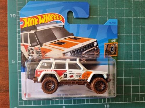 Hot Wheels `95 Jeep Cherokee Regular Treasure Hunt