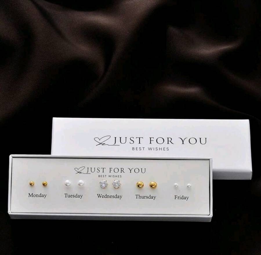 WOMEN EARRINGS WITH BOX