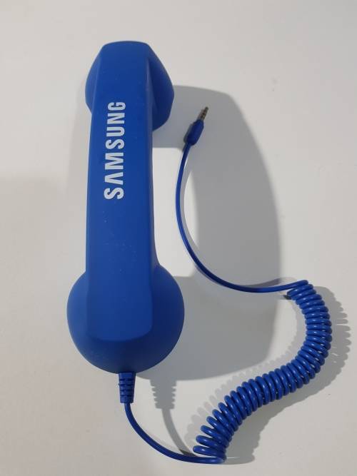 Samsung Handset, Plugs into Cellphone