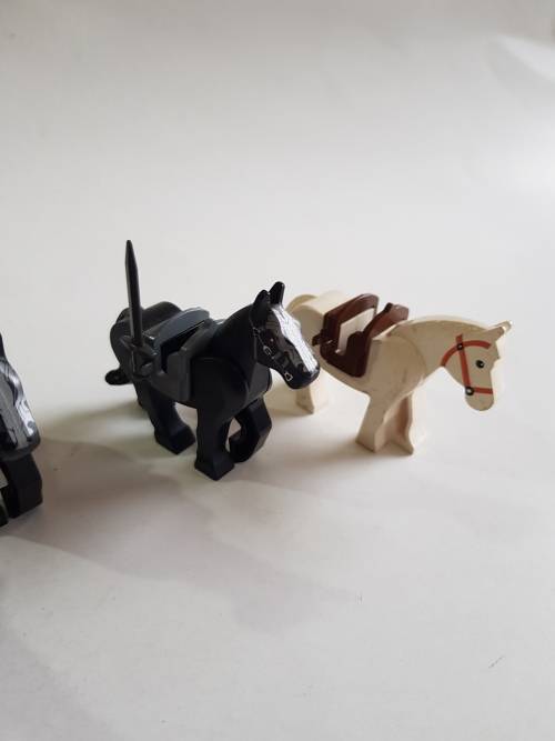 Lego Horse, Minifigures x 5