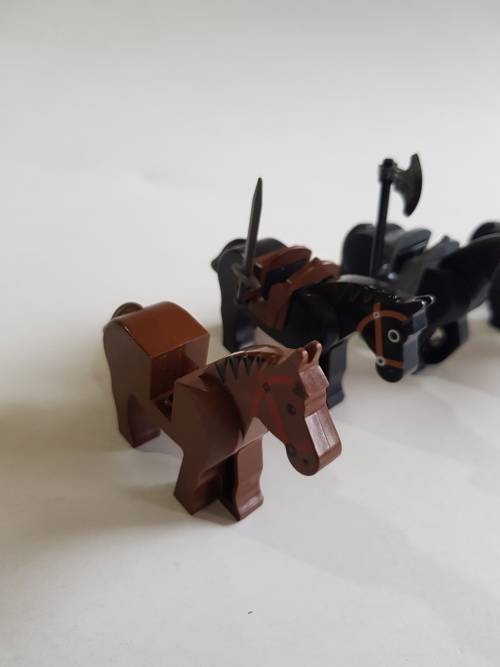 Lego Horse, Minifigures x 5