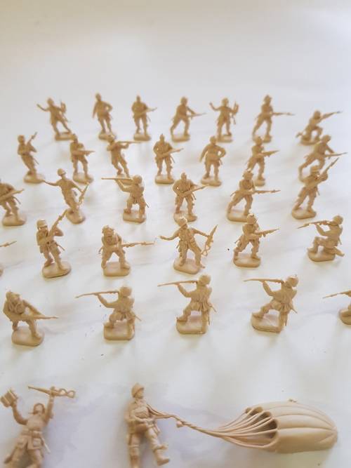 US Paratroopers, 101st Airbourne, WW II, No. 6063, 1/72, 35 pieces