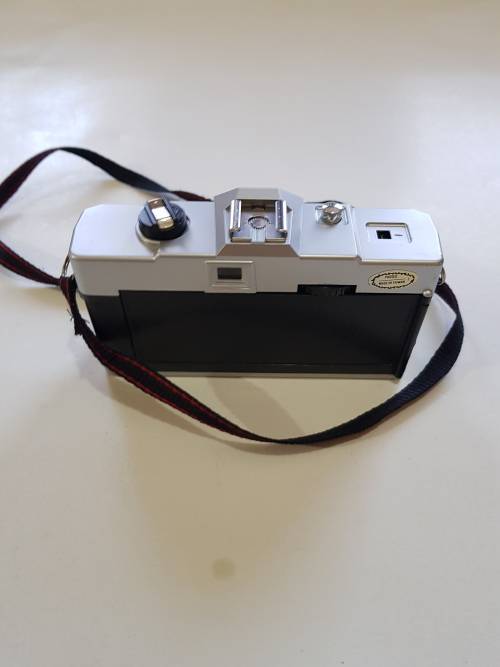 Sounex Camera, yn 8000, 50mm lens, Optical Colour Lens, 1:6