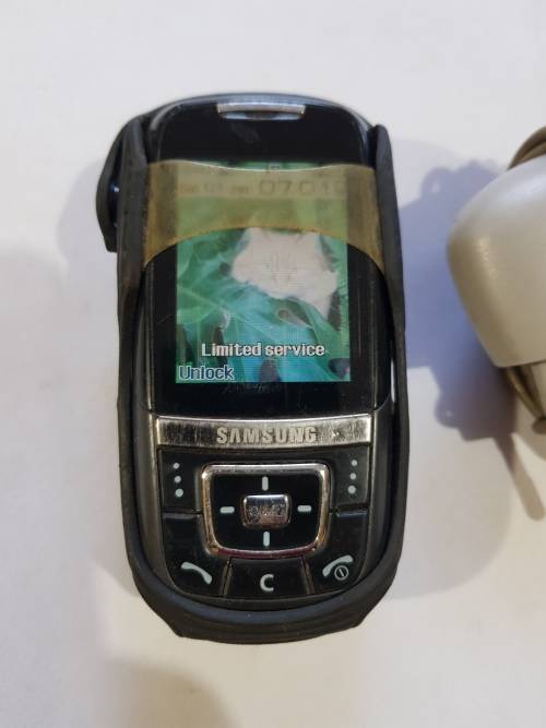 Samsung SGH-D600E Cellphone