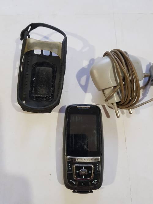 Samsung SGH-D600E Cellphone
