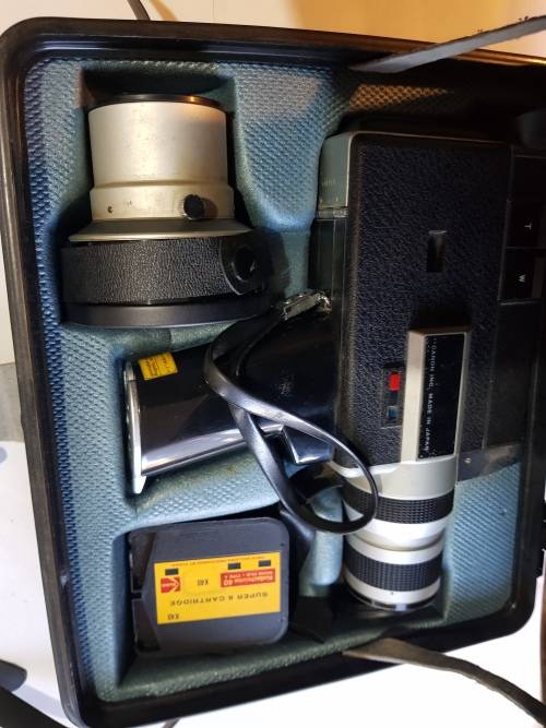 Canon Auto Zoom 518 SV Super 8 Movie Camera with Carry Case, Tele Converter and Super 8 Cartridge