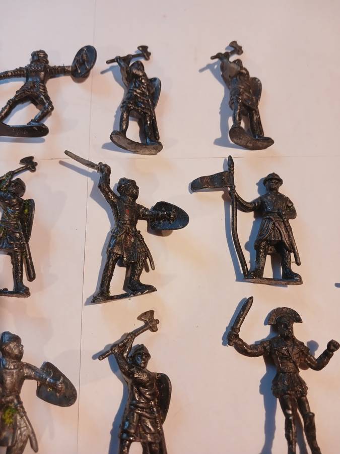 Miniature Roman Military Figurines x 28