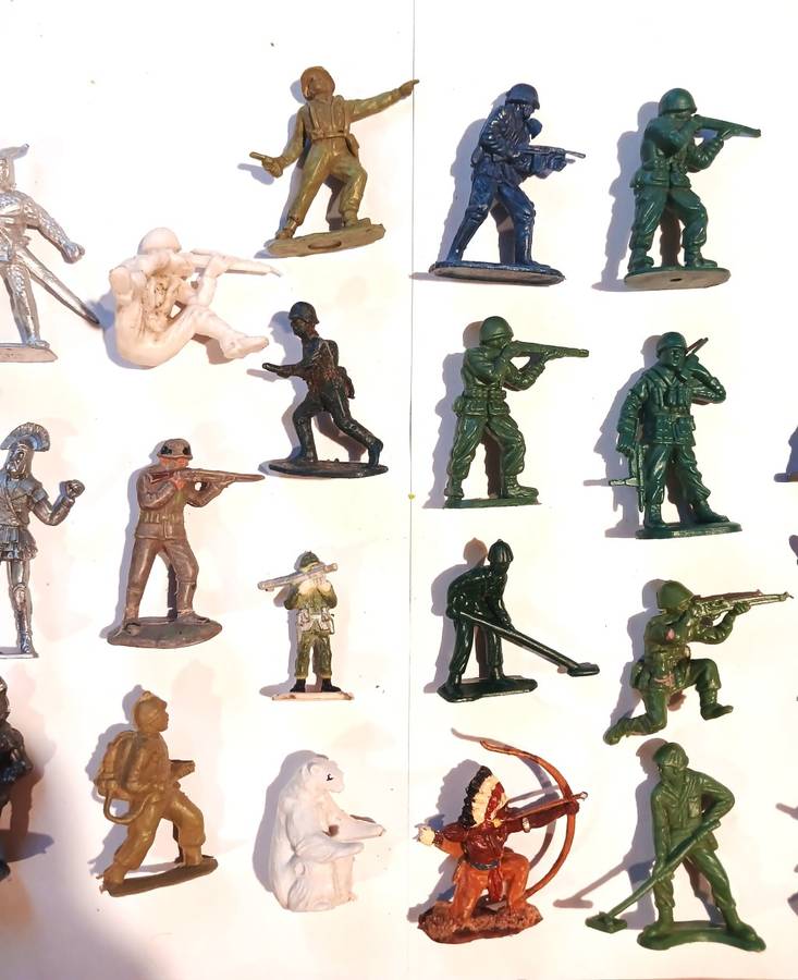 Miniature Military Figurines, Various x 23