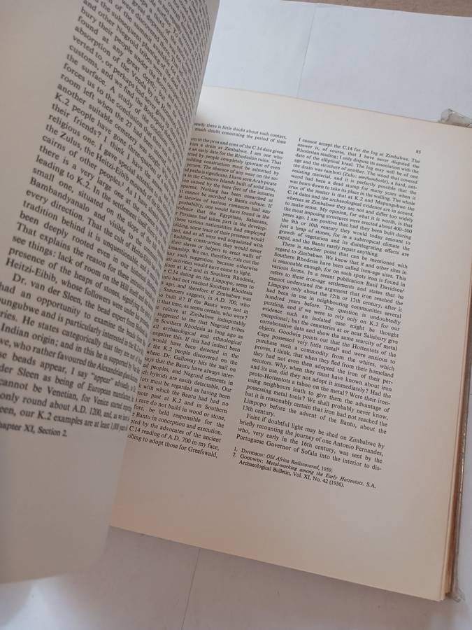 Mapungubwe Vol. II, Report on Excavations at Mapungubwe and Bambandyanalo