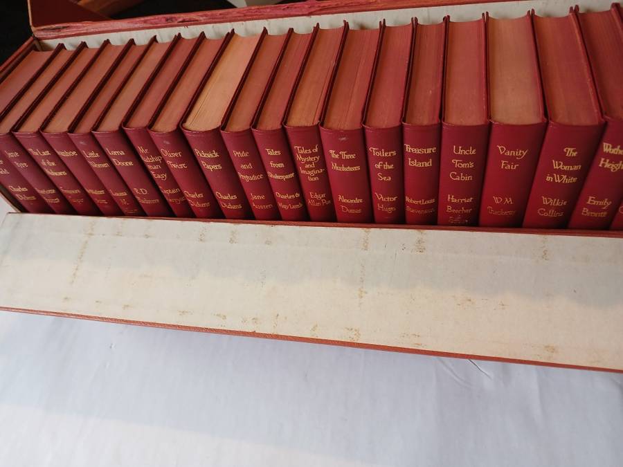 Original Vintage Boxed Set of Twenty Classic Novels, Central Classics