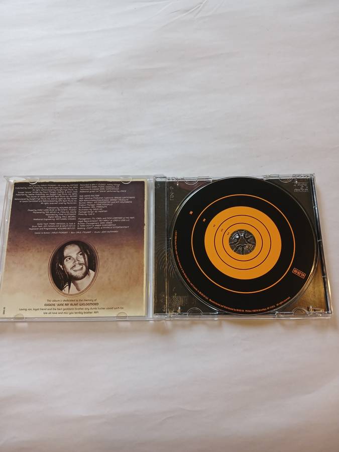 Seether, Finding Beauty in Negative Spaces CD
