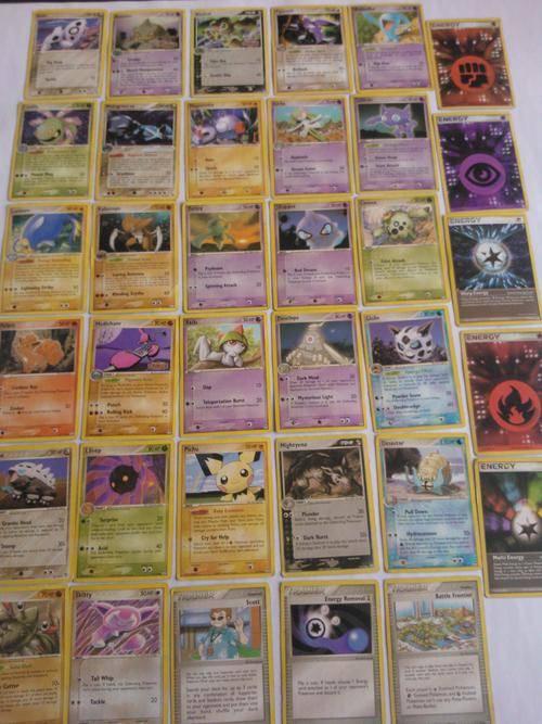 2007 Pokemon/Nintendo trading cards x 35