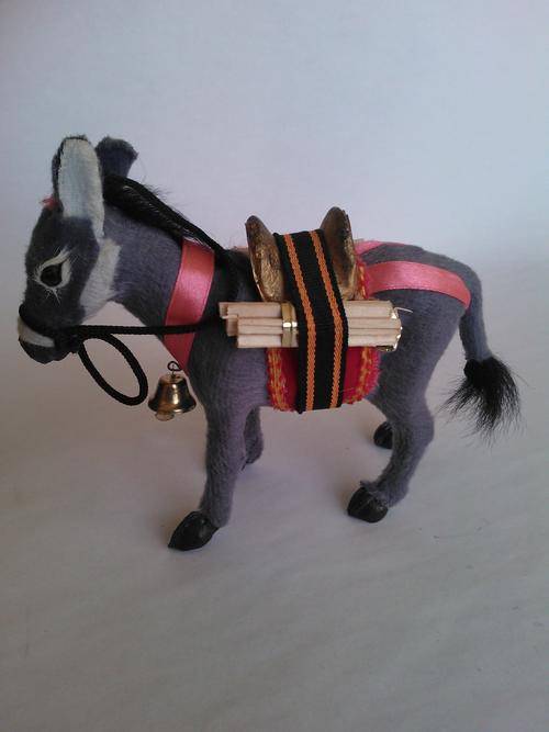 Detailed decorative donkey ornament