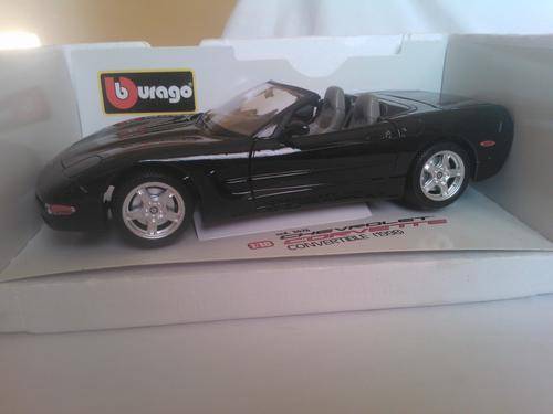 Chev Corvette Convertable (1998) model car - Diecast - Boxed - 1:18 by Bburago