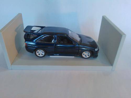 Ford Escort Cosworth(1992) model car - Diecast - 1:18