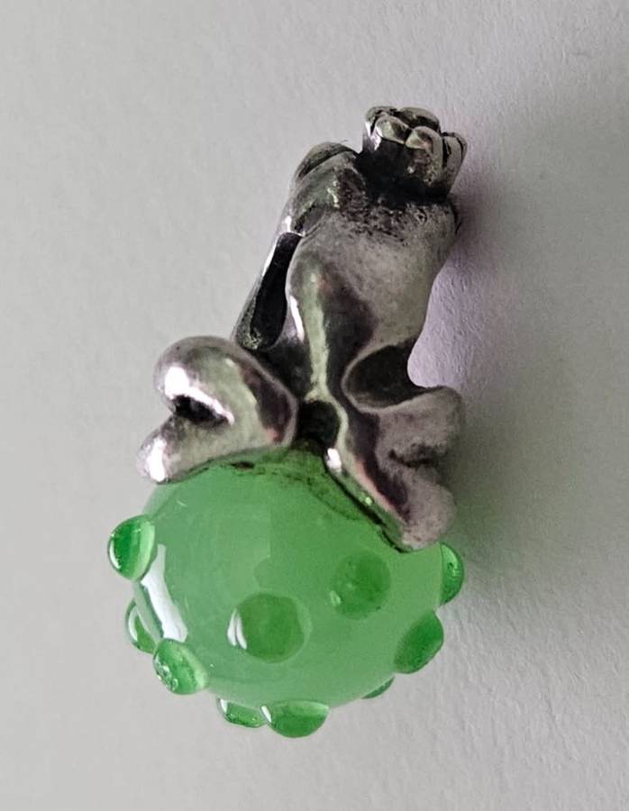 THE FROG PRINCE TROLLBEAD - GERMANY WORLD BEAD - RETIRED