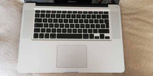 NO RESERVE Macbook Pro, 15 inch, i7 2.4Ghz, 4gb RAM, 750Gb HDD, AMD Radeon HD 6770M graphics