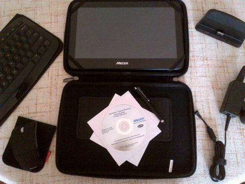 MECER SLATE - 3G enabled, Win 7, 32gig SD, 2gig memory, all accessories