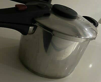 AMC Stove Top Pressure Cooker