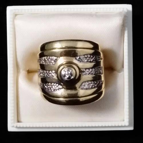 Wedding Ring(MAKE A REASONABLE OFFER)