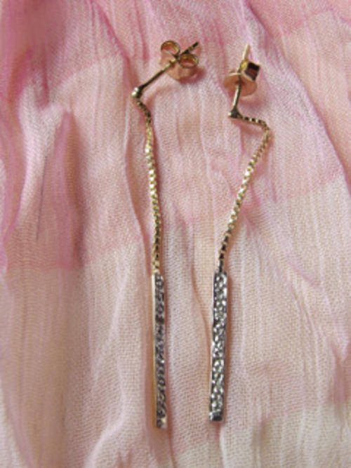 ***Genuine 9ct gold 3tone snake chain earrings with two diamonds***