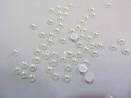 HALF ROUND PEARLS - WHITE - 50PC