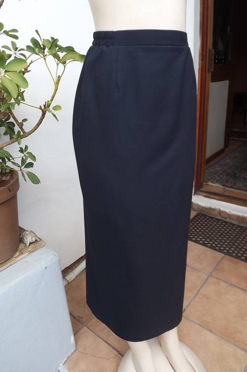 Fabulous navy fully lined pencil skirt in ankle length.Size 38/14 by Marcelci. Long slit at back.