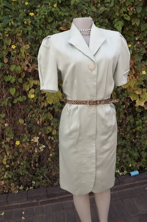 Pastel mint green button down dress by LAMBALLE authentic fashion.Size 35/11.New condition