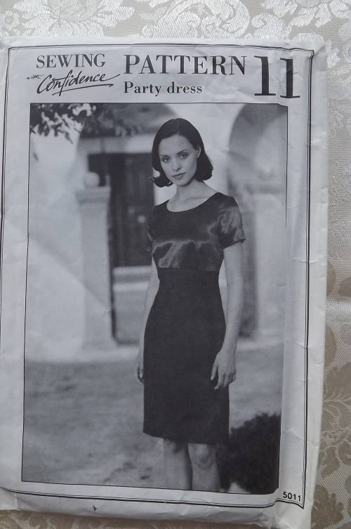 Sewing with CONFIDENCE pattern 11 party dress in empire style.From size 8 to 18