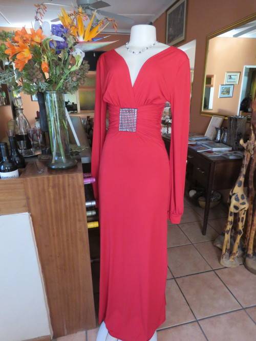 Redefine yourself with racy red evening dress in 33/9.Boutique made in Thailand.Never worn.New.