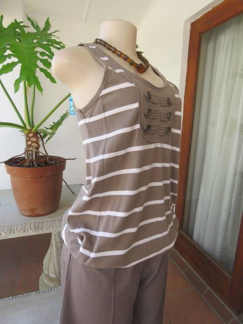Sassy sleeveless top in ecru and white horizontal stripes by 'MOZAIC' in 32/8.As new.