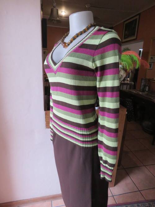 INWEAR multicolour horizontal striped V-neck pullover sweater. Size 30