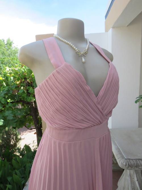 Ultra smart and sexy dusty pink evening dress.Size 42/18.'OASIS' by 'FOSCHINI'.New condition.