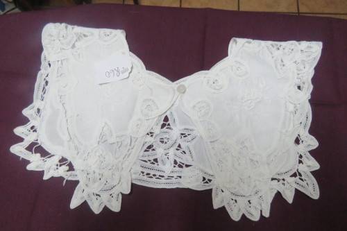 Fabulous off white linen loose vintage collar embroidered and richly decorated. Adult size.