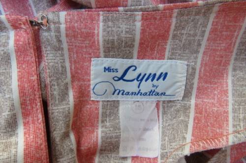 Amazing vintage dress by 'Miss Lynn by Manhattan' size 38/14. In 100% wash+wear polyester. As new.