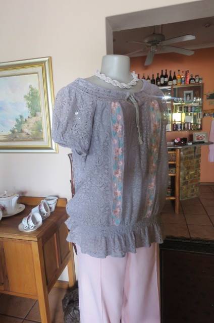 Must have for the summer silvergrey cotton/nylon blend lace top size 42/18 by 'Exact'.
