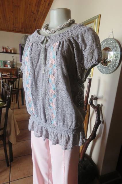 Must have for the summer silvergrey cotton/nylon blend lace top size 42/18 by 'Exact'.
