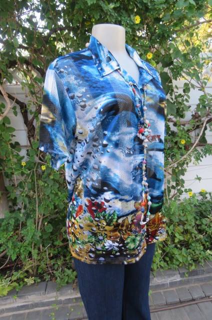 Sporty casual shirt by 'Bace' in size 40/16. In nylon and polyester blend with gauze stripes.