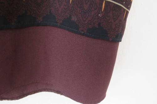 Stunning 2 layer ankle length skirt by 'Anna Pia' in size 48/24. Choc brown underlayer.