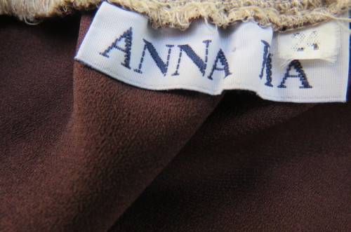 Stunning 2 layer ankle length skirt by 'Anna Pia' in size 48/24. Choc brown underlayer.