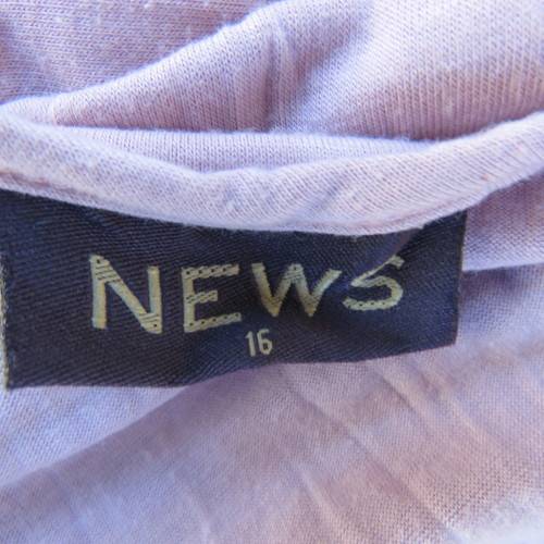 Charming long sleeveless dirty pink top with scoop neckline. Size 36/12 by 'News'. As new.