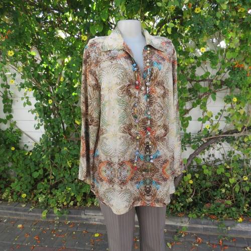 Smart casual size 44/20 ANNA PIA slip over top in tasteful colours and print. Wide sleeves.As new