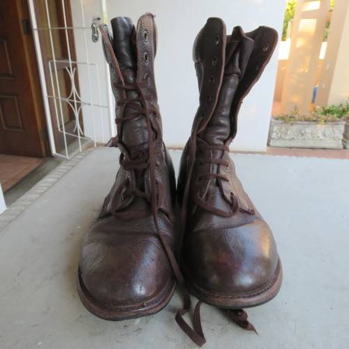 Pair soft top SADF genuine leather brown boots issued 2011 by DWS . Size 9 army size 277M. As new
