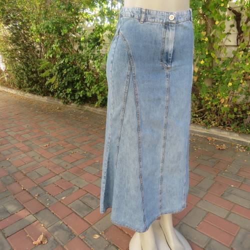 Up style size 32/8 blue denim high waisted A-line paneled skirt by `HANG TEN`. Very good condition.