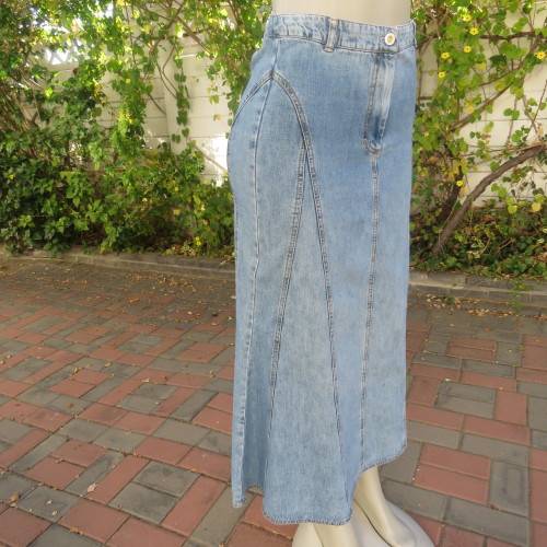 Up style size 32/8 blue denim high waisted A-line paneled skirt by `HANG TEN`. Very good condition.