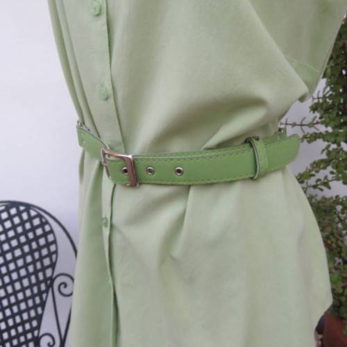 Sleeveless mint green button down top high banded collar. Size 38/14. By WOOLWORTHS. Good condition.