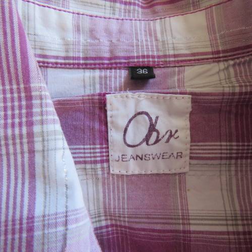 Casual checked capped sleeve top. Two small front pockets. Size 36/12. By OBR. Good condition.